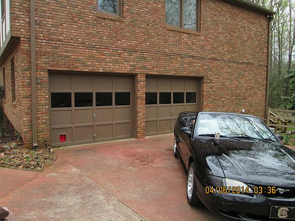 5th image of 912 Sussex Ct