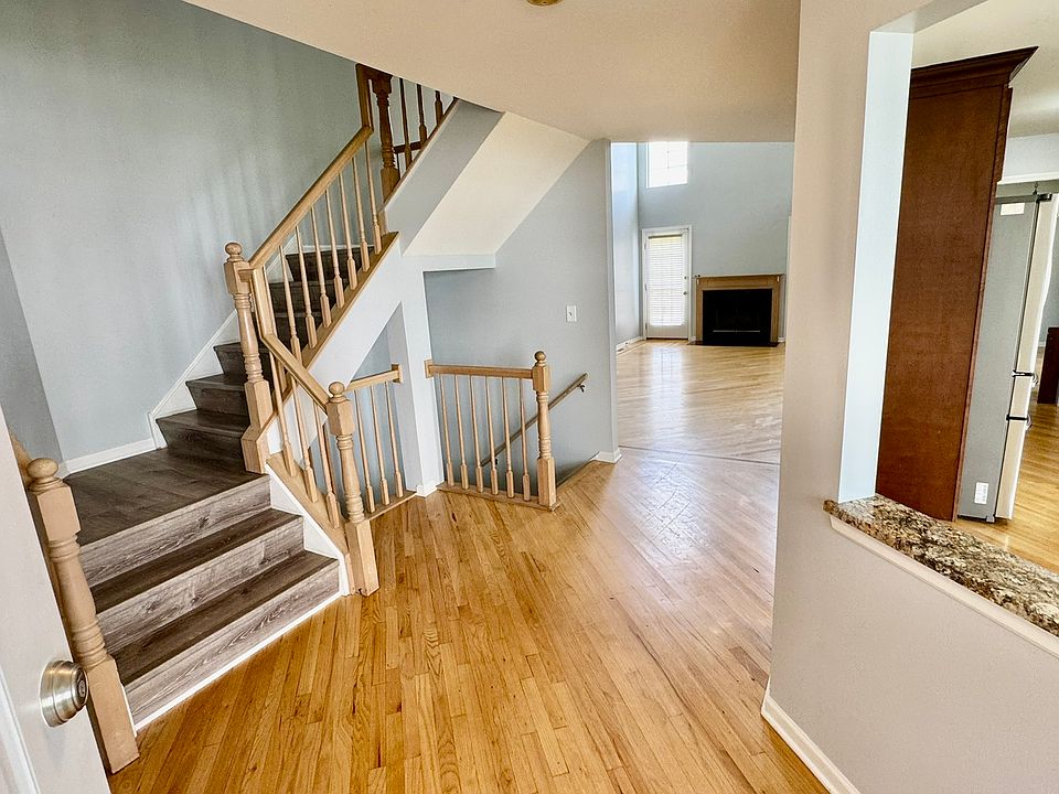 1st image of 914 Sweetflower Dr
