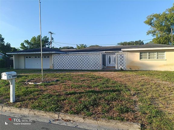 3rd image of 1207 PARKER POINTE LANE
