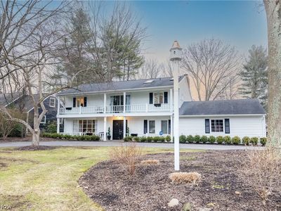 55 Carriage Stone Dr, Chagrin Falls, OH, 44022