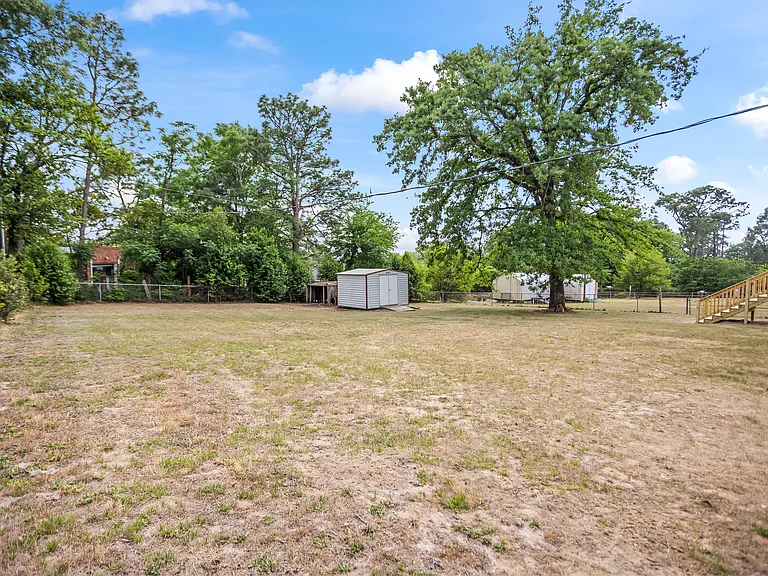 1831 Courtney Dr — Photo 21