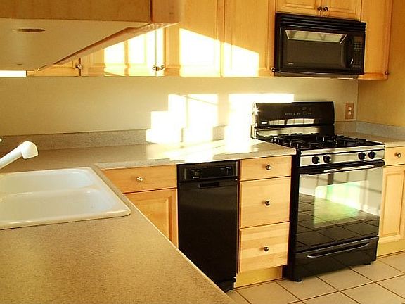 5th image of 518 Isabella Dr