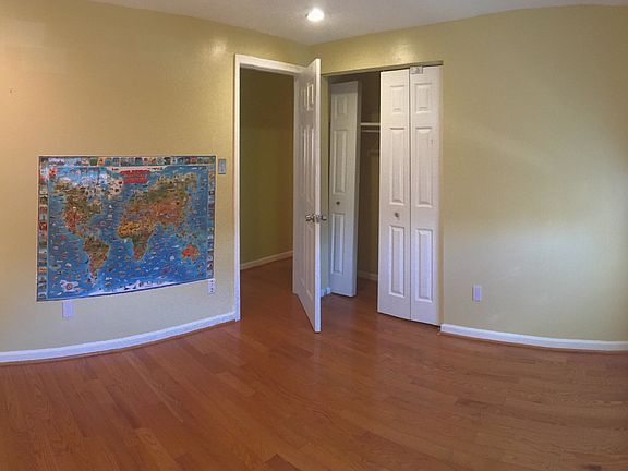 4th image of 19503 Worsham Ct