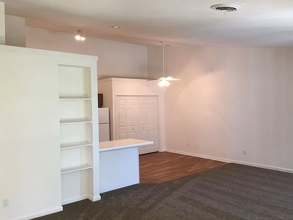 4th image of 901 Jana Ln #8