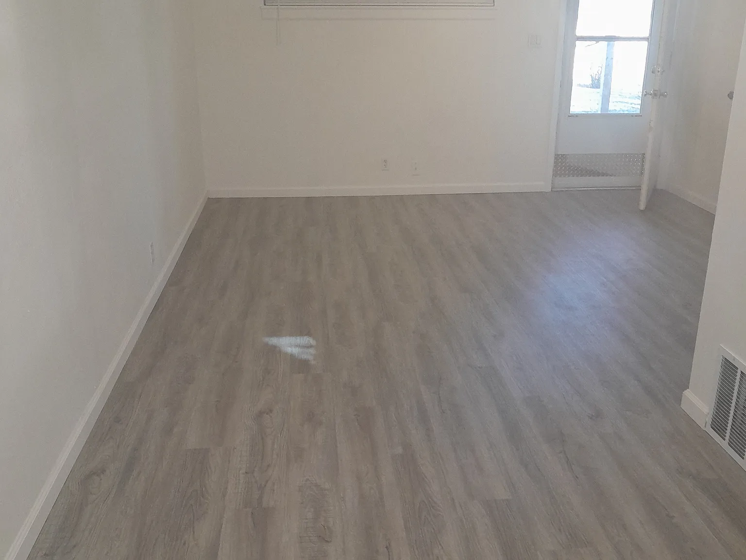 1 bed, 500 sqft, $700 — Photo 2
