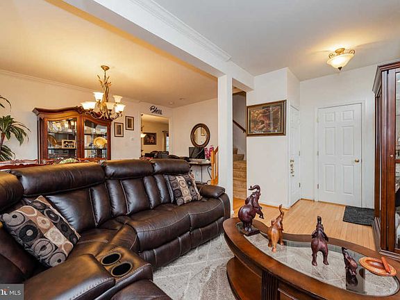 5th image of 312 Howards Trust Ct