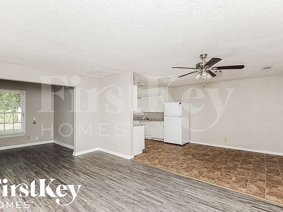4th image of 717 Schilder Dr