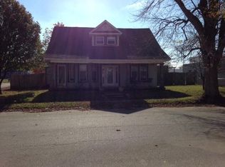 84 E Washington St, Upland, IN 46989