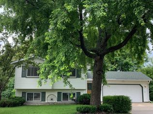 1926 Greenwood Dr NE, Owatonna, MN 55060
