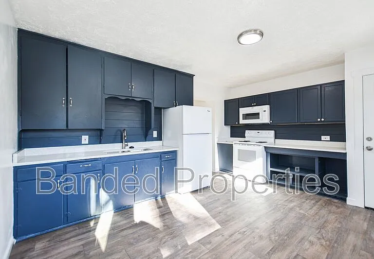 627 23rd St #1 — Photo 1