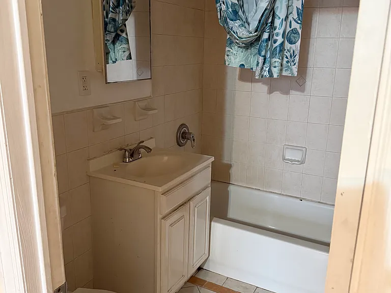 410 E 183rd St #3 — Photo 11