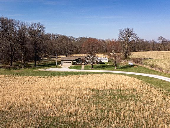 4th image of 222 SE 30th Road