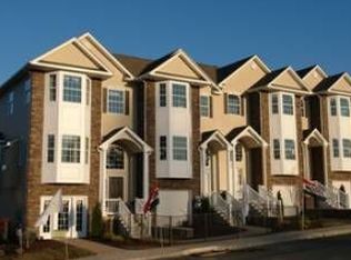 2006 Arey Ln, Whitehall, PA 18052