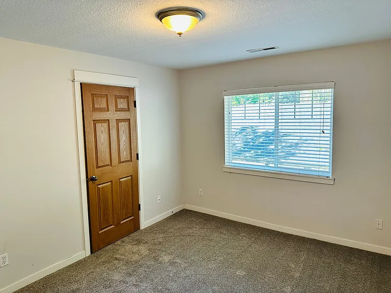 14019 NE 20th Ave #C26 — Photo 16