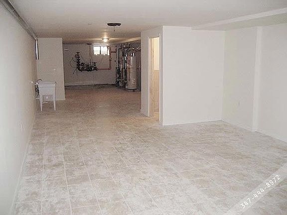 5th image of 1681 Eastburn Ave