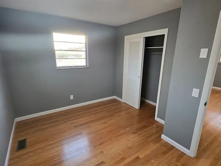 375 Fairfield Dr — Photo 10