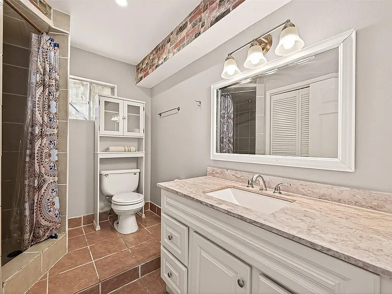 1529 Wirt Rd #1 — Photo 9