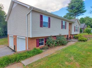 3020 Riverside Springs Dr, London, KY 40744