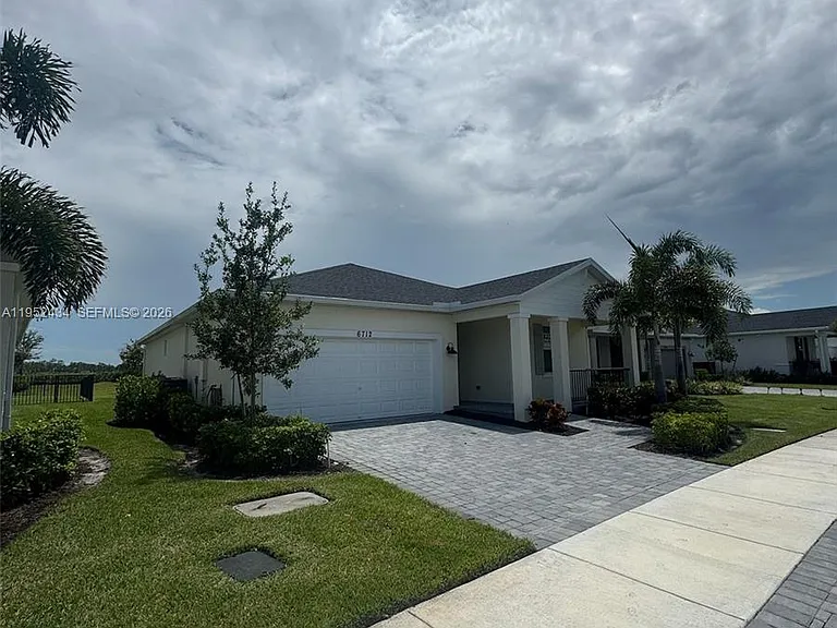 6712 NW Cloverdale Ave — Photo 12