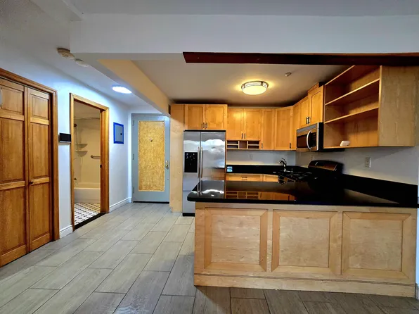 571 Carroll Street image 1 of 24