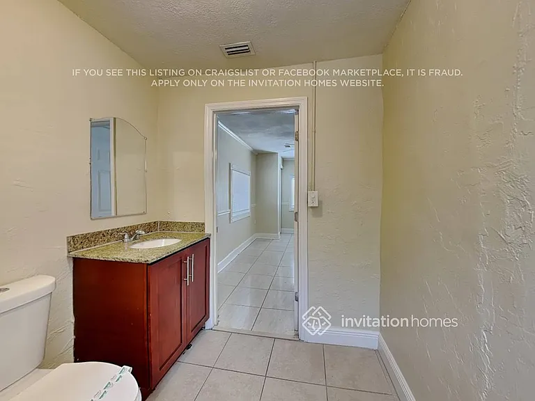 4888 Prince Dr — Photo 15