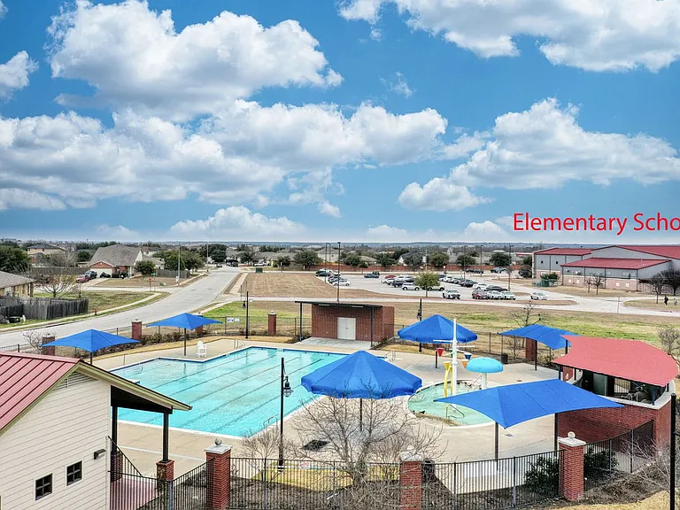 13516 Lyndon B Johnson St — Photo 17