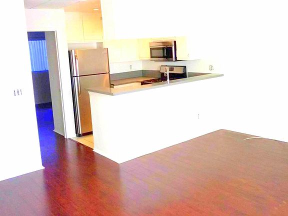 2nd image of 868 S Kingsley Dr APT 102