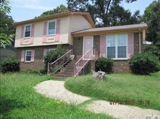 300 Colony Acres Dr, Charlotte, NC 28217