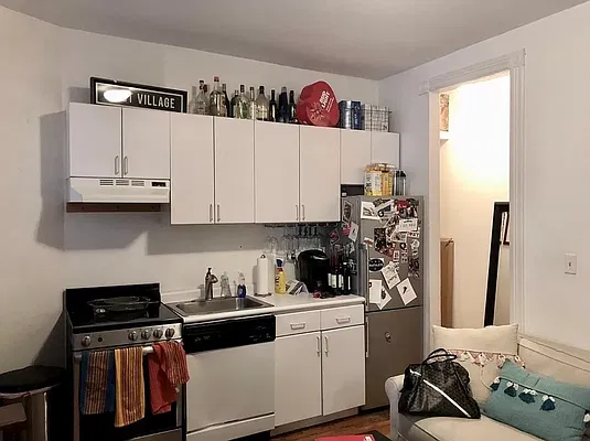 Rented by LJ Sloane Management | media 12