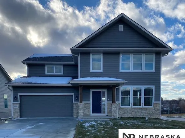 8950 S 21st St, Bellevue, NE 68147