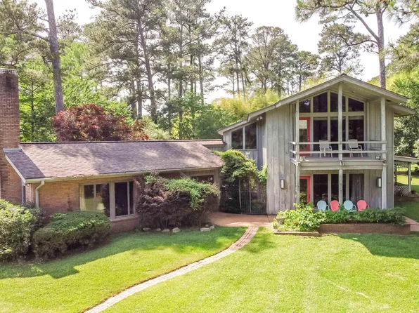 3960 Forest Hill Rd, Jackson, MS 39212