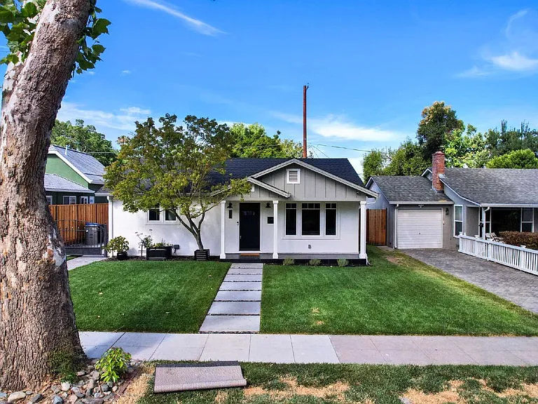 1835 Ellen Ave — Photo 1