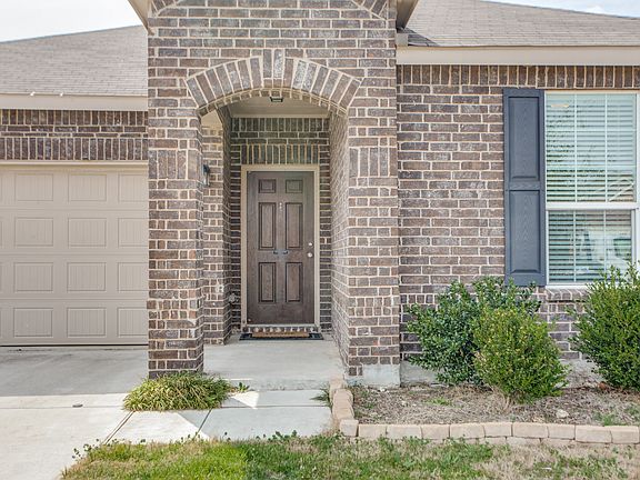 3rd image of 6113 Misty Breeze Dr