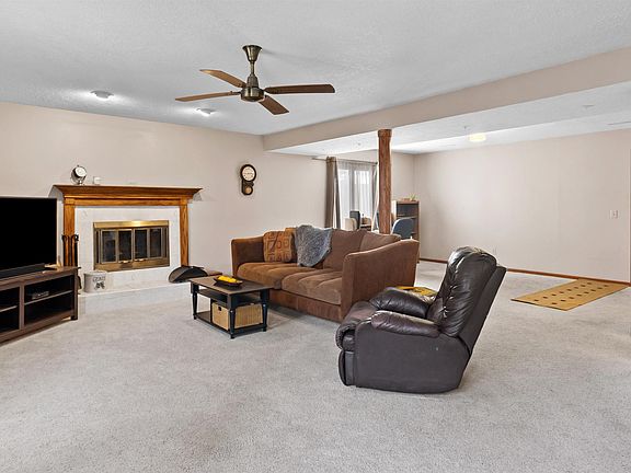 5th image of 3925 Tam O Shanter Dr