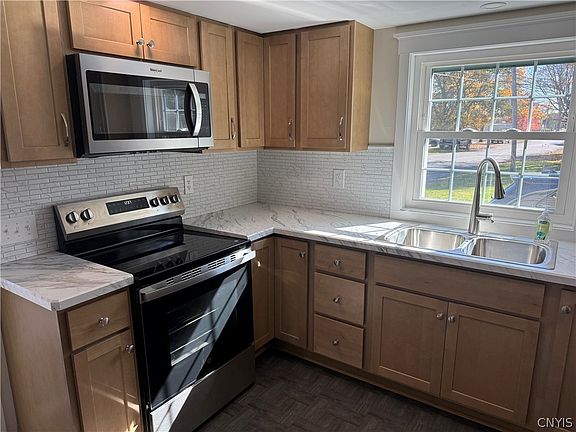5th image of 45 Westmoreland Rd