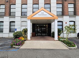 76-18 69th Place #3K, Glendale, NY 11385