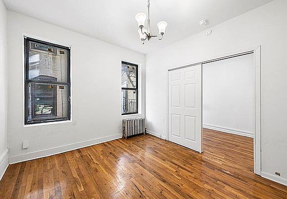 3rd image of 256 Pacific St APT 8