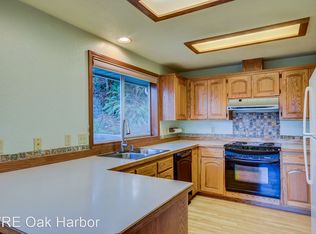 420 Little Acres Dr, Oak Harbor, WA 98277