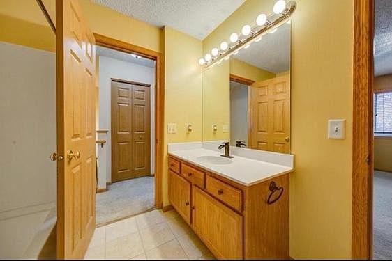 2nd image of 649 Kingfisher Ln APT C