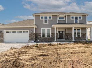 1607 Mamerow Ln W, Oconomowoc, WI 53066