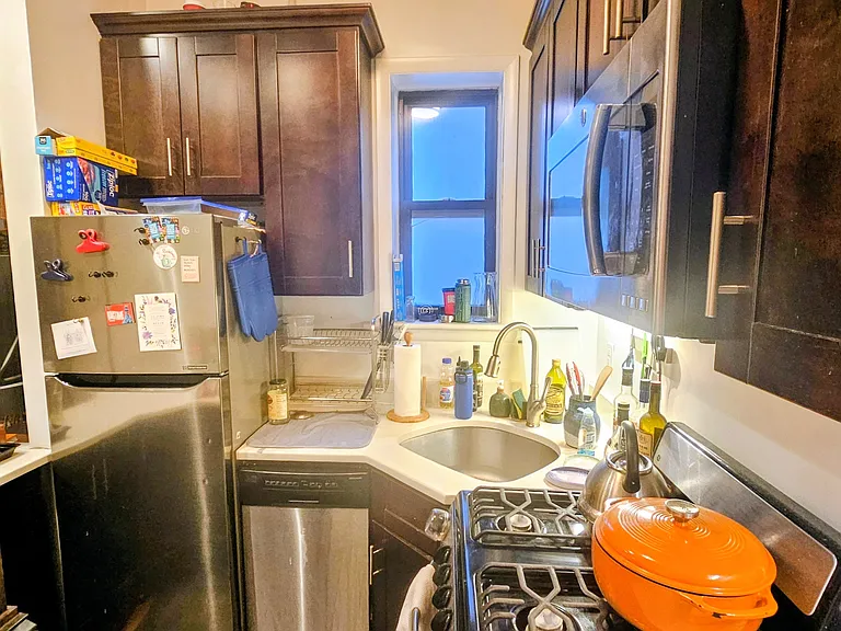 319 W 116th St #2A — Photo 2