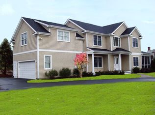 4 Hansen Pl, Westhampton, NY 11978