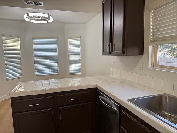 3rd image of 78795 W Harland Dr