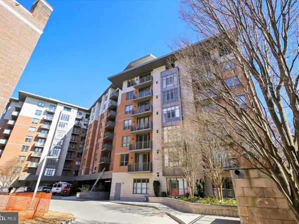 3883 Connecticut Ave NW APT 215, Washington, DC 20008