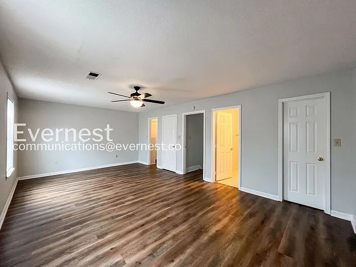 3285 Edenshire Ln — Photo 11