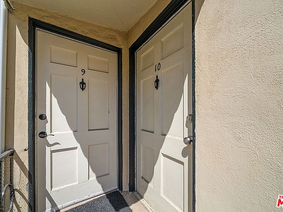 3rd image of 1238 S Beverly Glen Blvd #10