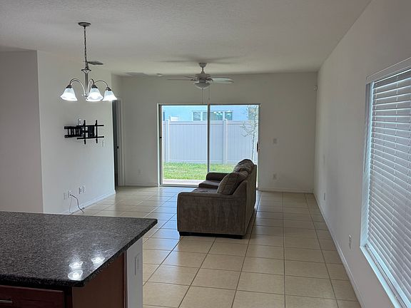 3rd image of 1281 Regal King Dr