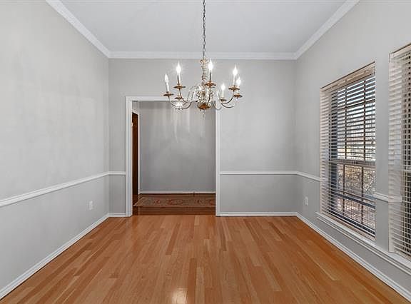 4th image of 404 Creekside Dr