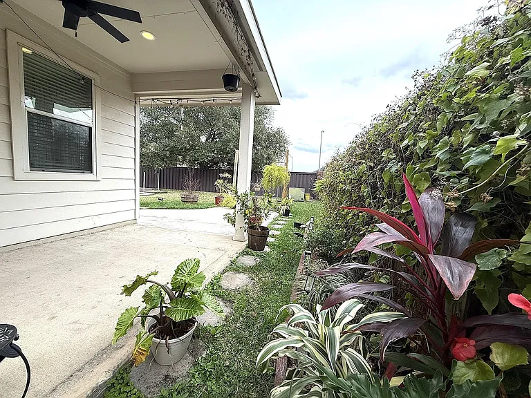 14322 Heath Falls Ln — Photo 19
