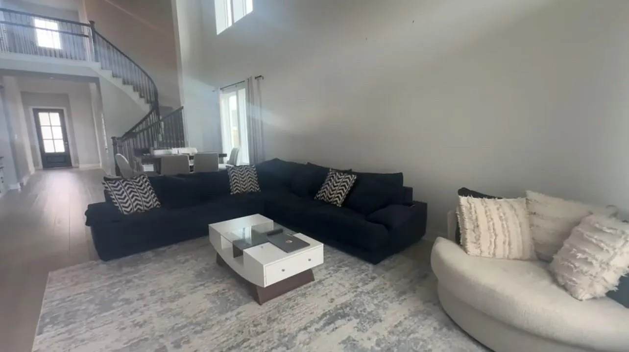 4 bed, 3.0 bath, 2688 sqft, $3,600 — Photo 4